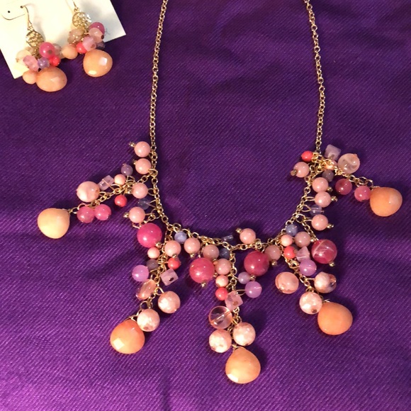 Erica Lyons Gold tone beaded statement necklace and fishhook dangling earrings - Picture 2 of 7